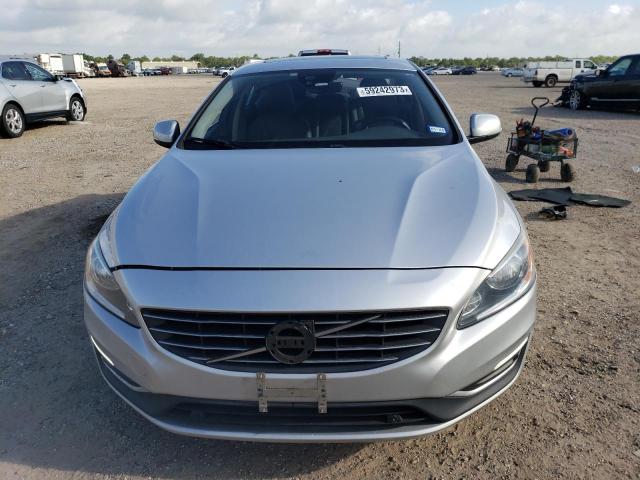 YV1612TK4G2413791 - 2016 VOLVO S60 PREMIER SILVER photo 5