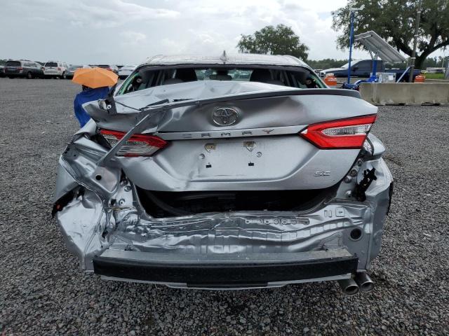 4T1G11AK4LU508126 - 2020 TOYOTA CAMRY SE SILVER photo 6