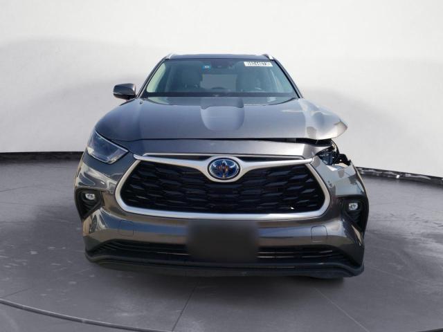 5TDKBRCH0PS112877 - 2023 TOYOTA HIGHLANDER HYBRID XLE GRAY photo 5