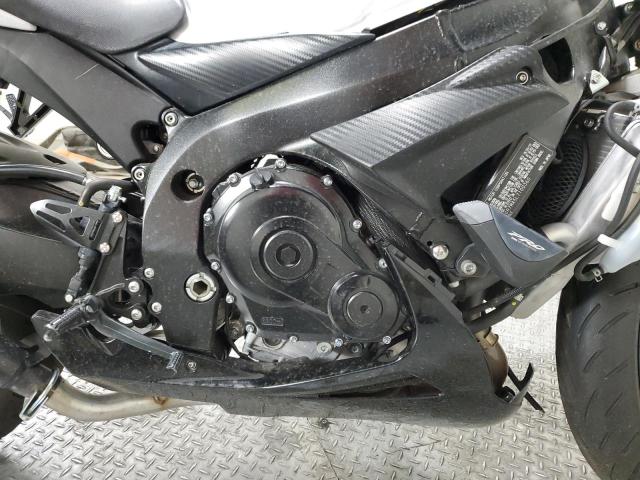 JS1GR7MA5L7100360 - 2020 SUZUKI GSX-R750 WHITE photo 5