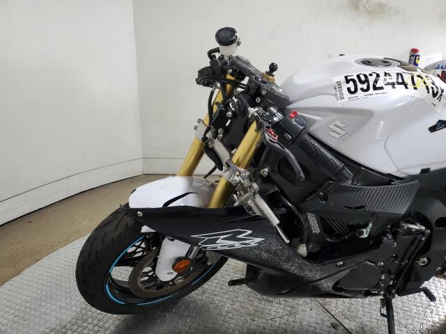 JS1GR7MA5L7100360 - 2020 SUZUKI GSX-R750 WHITE photo 9