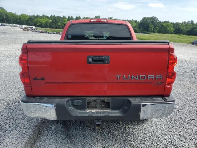 5TFDW5F13JX723377 - 2018 TOYOTA TUNDRA CREWMAX SR5 RED photo 6