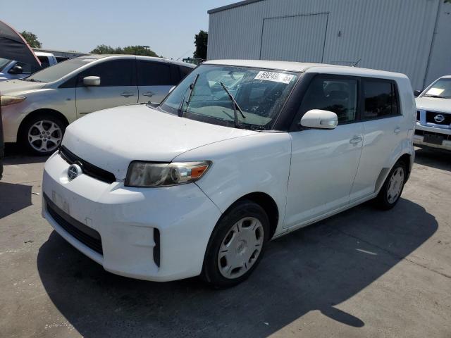 JTLZE4FE5B1137455 - 2011 TOYOTA SCION XB WHITE photo 1