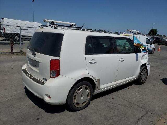 JTLZE4FE5B1137455 - 2011 TOYOTA SCION XB WHITE photo 3