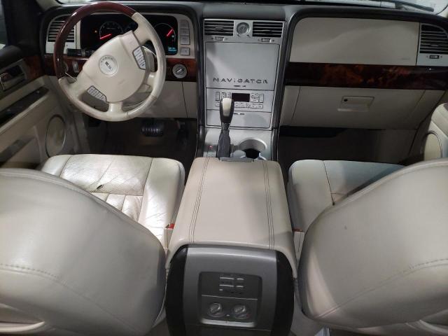 5LMFU28RX3LJ29386 - 2003 LINCOLN NAVIGATOR 银色 照片 8