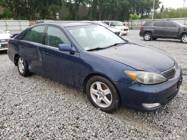 4T1BA32K14U505352 - 2004 TOYOTA CAMRY SE BLUE photo 4