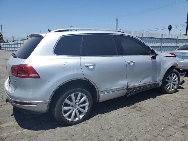 WVGFF9BPXCD003357 - 2012 VOLKSWAGEN TOUAREG V6 SILVER photo 3