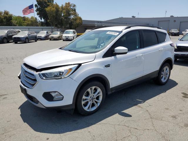2017 FORD ESCAPE SE, null