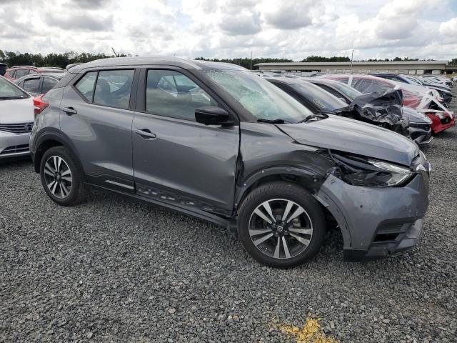 3N1CP5CU5KL508042 - 2019 NISSAN KICKS S GRAY photo 4