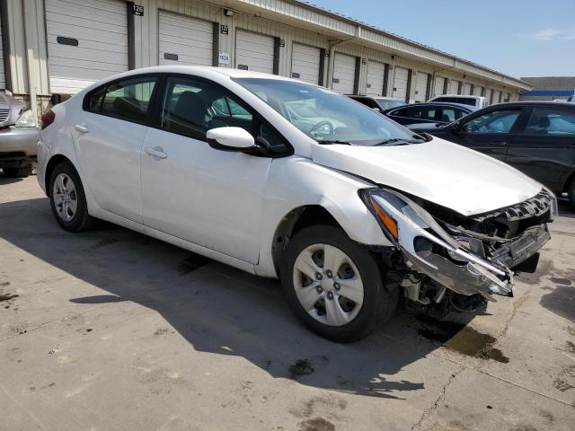 3KPFL4A71JE256998 - 2018 KIA FORTE LX WHITE photo 4