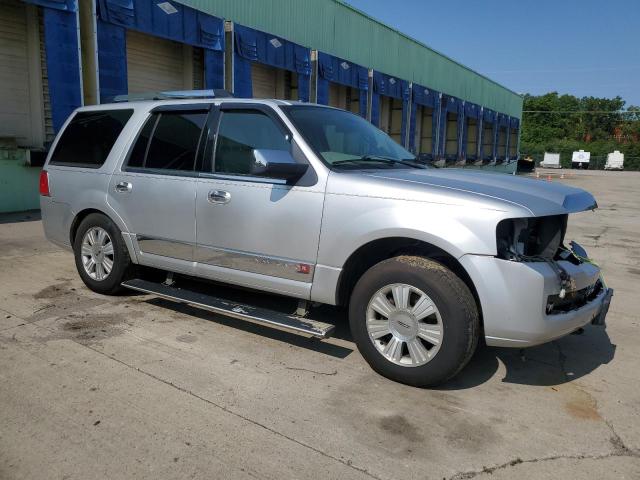 5LMJJ2J58AEJ03008 - 2010 LINCOLN NAVIGATOR SILVER photo 4