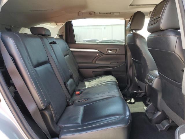 5TDJKRFH5GS264502 - 2016 TOYOTA HIGHLANDER XLE ვერცხლისფერი ფოტო 11
