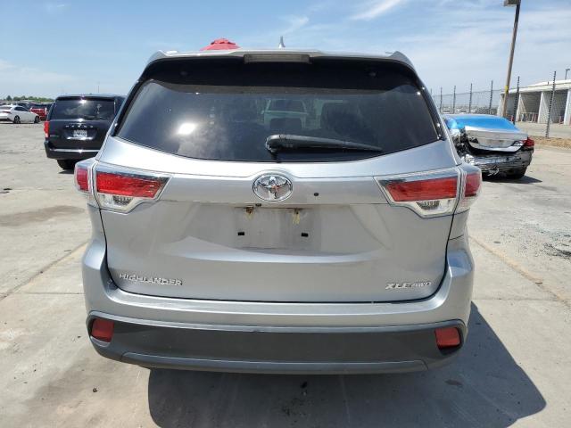 5TDJKRFH5GS264502 - 2016 TOYOTA HIGHLANDER XLE ვერცხლისფერი ფოტო 6