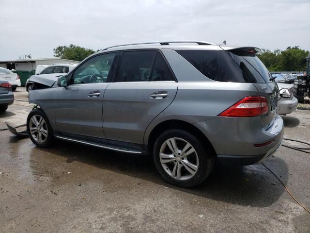 4JGDA5HB8DA174959 - 2013 MERCEDES-BENZ ML 350 4MATIC SILVER photo 2