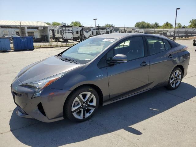 JTDKARFU8J3546758 - 2018 TOYOTA PRIUS GRAY photo 1