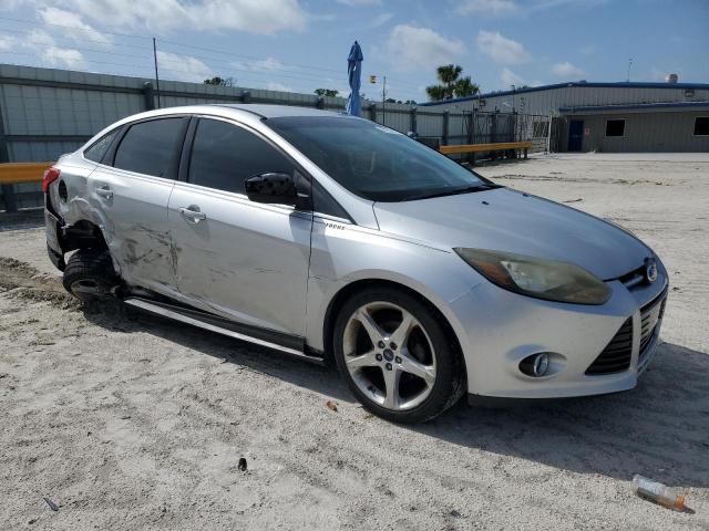 1FADP3J24EL227668 - 2014 FORD FOCUS TITANIUM SILVER photo 4