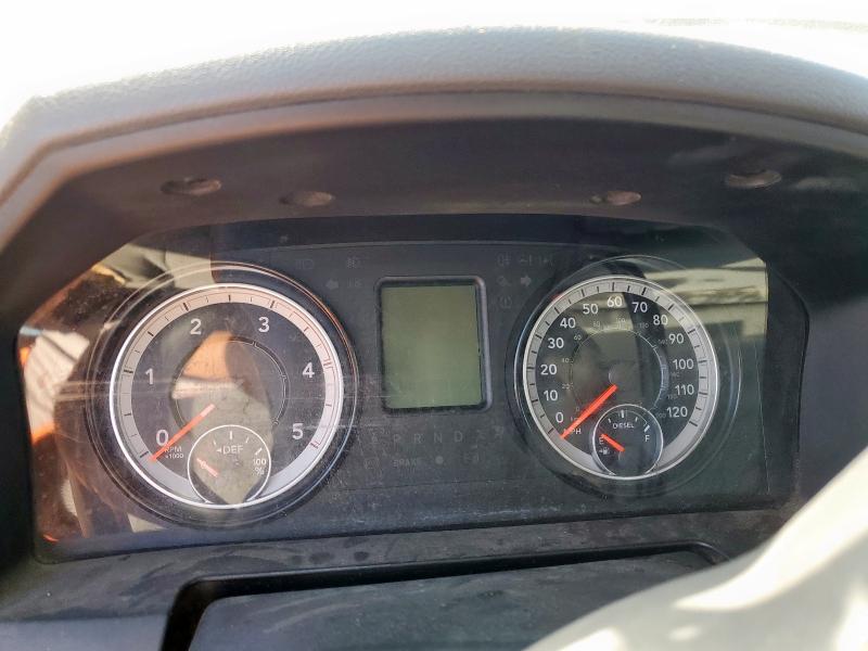 3C6UR5HLXJG364742 - 2018 RAM 2500 ST WHITE photo 9