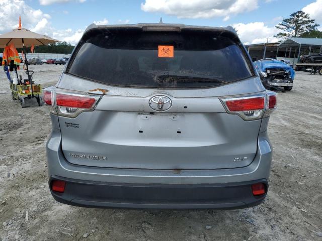 5TDKKRFH6FS056373 - 2015 TOYOTA HIGHLANDER XLE Արծաթագույն լուսանկար 6