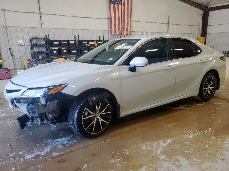 4T1G11AK0PU123569 - 2023 TOYOTA CAMRY SE NIGHT SHADE WHITE photo 1