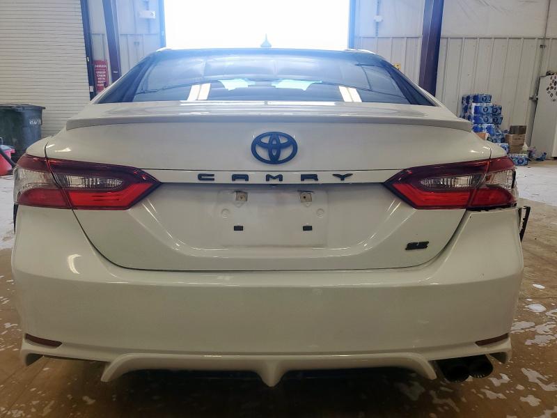 4T1G11AK0PU123569 - 2023 TOYOTA CAMRY SE NIGHT SHADE WHITE photo 6