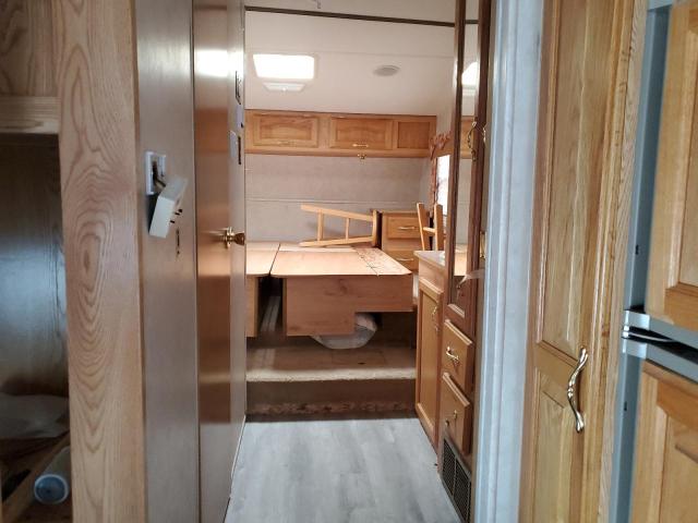 4YDF27R2324452115 - 2002 KEYSTONE TRAILER WHITE photo 5