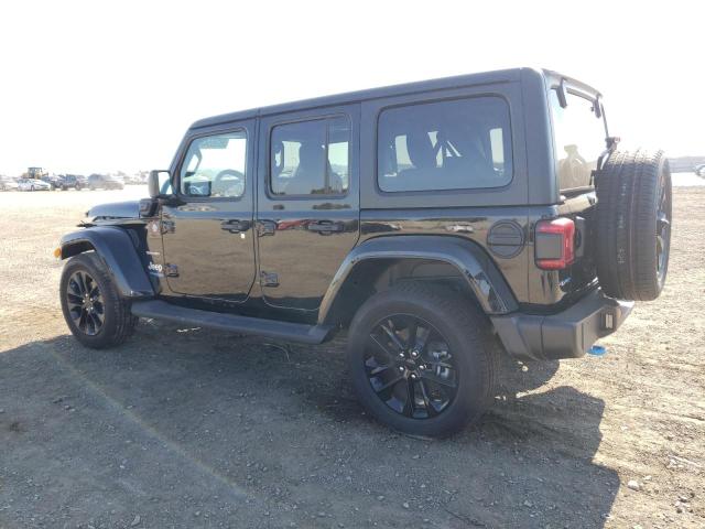 1C4JJXP65NW256384 - 2022 JEEP WRANGLER U SAHARA 4XE BLACK photo 2