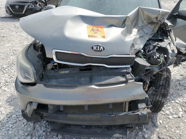 KNDJN2A23F7136074 - 2015 KIA SOUL GRAY photo 11