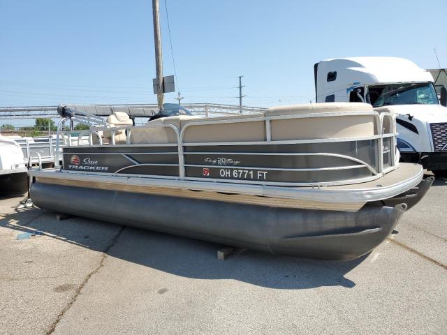 BUJ47856H718 - 2018 BOAT PONTOON TAN photo 1