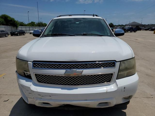 3GNEC12028G186929 - 2008 CHEVROLET AVALANCHE C1500 WHITE photo 5