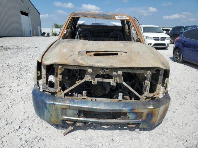 1GB1KUEY2JF263369 - 2018 CHEVROLET SILVERADO K2500 HEAVY DUTY WHITE photo 5