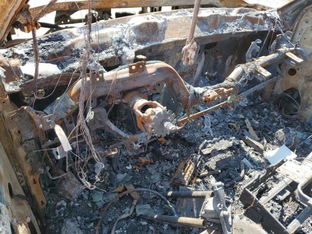 1GB1KUEY2JF263369 - 2018 CHEVROLET SILVERADO K2500 HEAVY DUTY WHITE photo 8