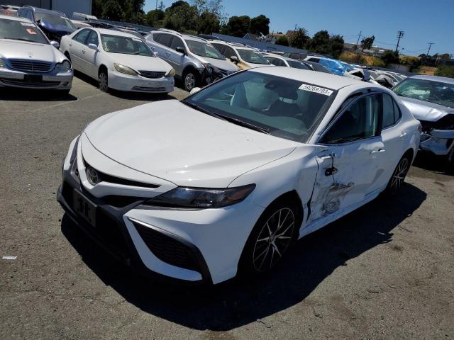 4T1G11AK1PU763998 - 2023 TOYOTA CAMRY SE NIGHT SHADE WHITE photo 1