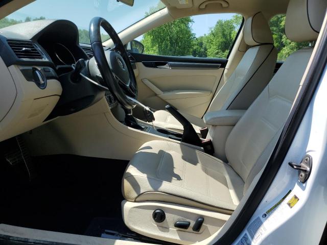 1VWAT7A37GC057489 - 2016 VOLKSWAGEN PASSAT S WHITE photo 7