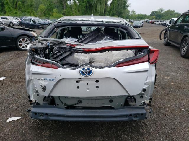 JTDKAMFP1M3174827 - 2021 TOYOTA PRIUS PRIM LE SILVER photo 6