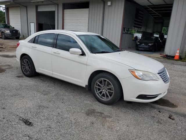 1C3BC1FB4BN514362 - 2011 CHRYSLER 200 TOURING WHITE photo 4