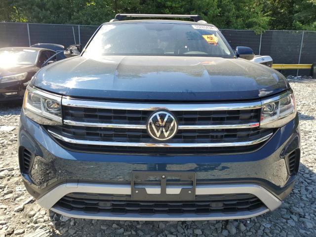 1V26C2CA7LC204653 - 2020 VOLKSWAGEN ATLAS CROS SE Синий фото 5