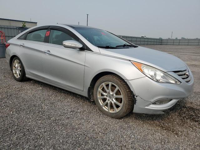 5NPEC4AC4DH661536 - 2013 HYUNDAI SONATA SE ვერცხლისფერი ფოტო 4