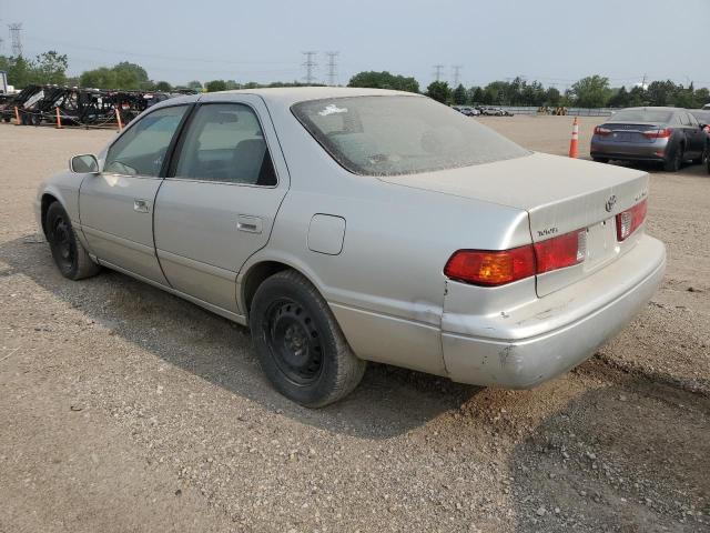 4T1BG22K9YU690460 - 2000 TOYOTA CAMRY CE 银色 照片 2