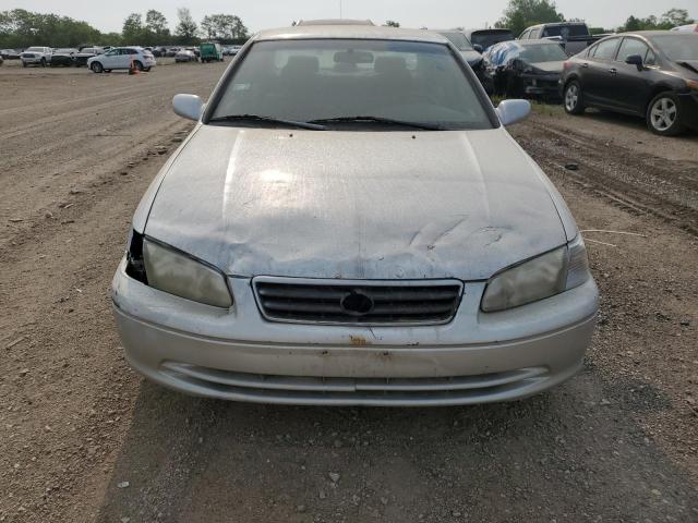 4T1BG22K9YU690460 - 2000 TOYOTA CAMRY CE 银色 照片 5