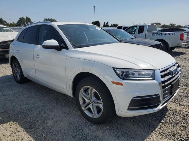 WA1ANAFY2J2225271 - 2018 AUDI Q5 PREMIUM WHITE photo 4