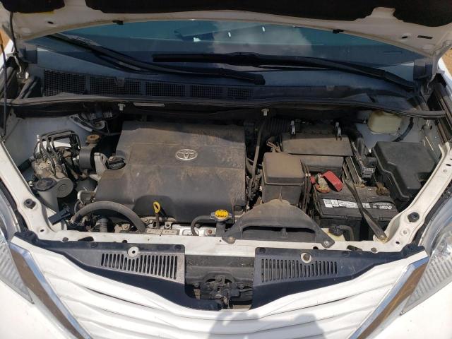 5TDKK3DC8FS610629 - 2015 TOYOTA SIENNA LE WHITE photo 12