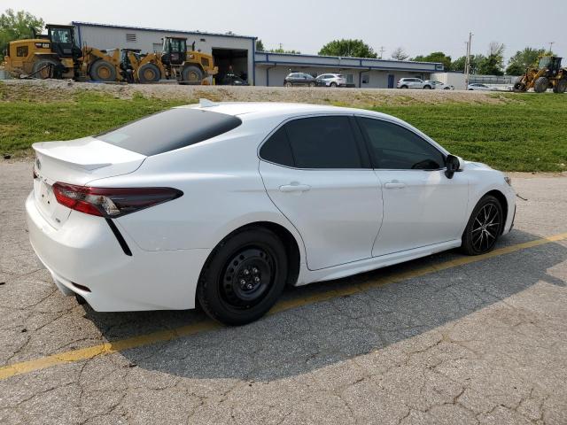 4T1G11AK3RU865144 - 2024 TOYOTA CAMRY SE NIGHT SHADE WHITE photo 3