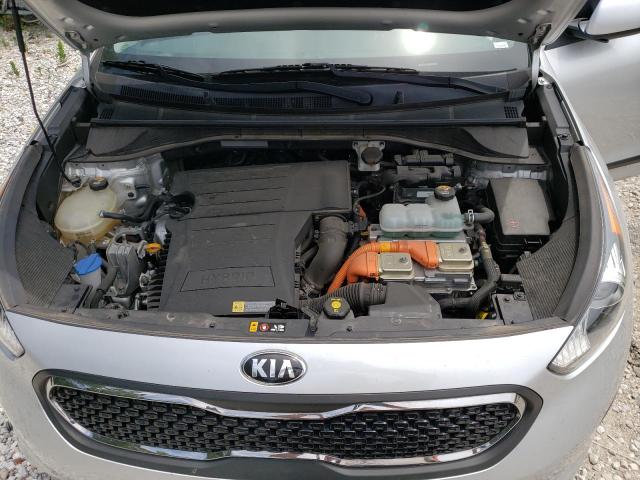 KNDCB3LC6K5243672 - 2019 KIA NIRO FE SILVER photo 11