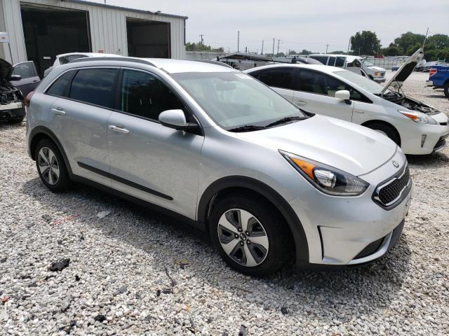 KNDCB3LC6K5243672 - 2019 KIA NIRO FE SILVER photo 4