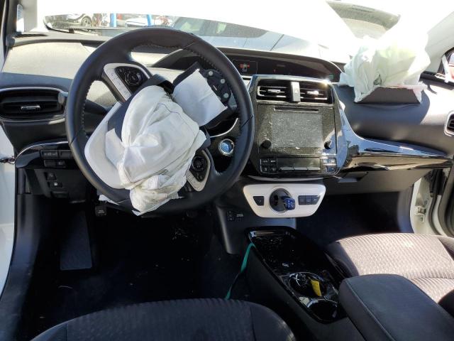 JTDKARFP7J3100028 - 2018 TOYOTA PRIUS PRIM 白色 照片 8