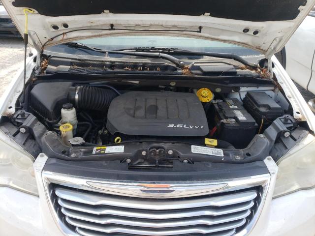 2C4RC1BG4ER403815 - 2014 CHRYSLER TOWN & COU TOURING WHITE photo 12