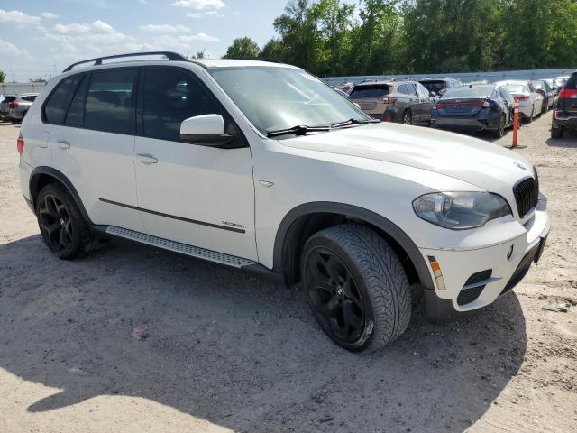 5UXZW0C55C0B89974 - 2012 BMW X5 XDRIVE35D WHITE photo 4