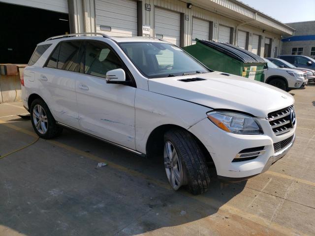 4JGDA5HB2FA617691 - 2015 MERCEDES-BENZ ML 350 4MATIC WHITE photo 4