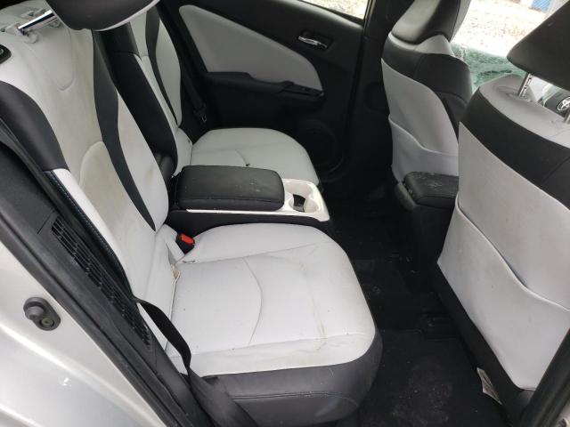 JTDKARFP3H3058399 - 2017 TOYOTA PRIUS PRIM 银色 照片 10