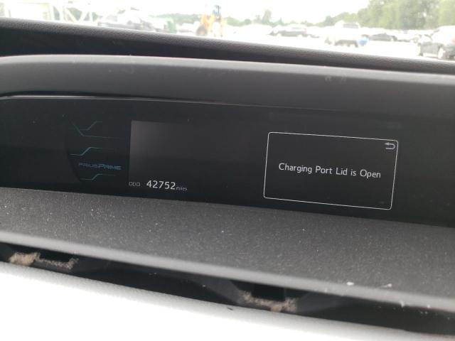 JTDKARFP3H3058399 - 2017 TOYOTA PRIUS PRIM 银色 照片 9